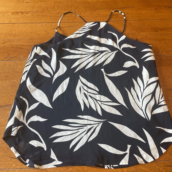 LOFT Monochrome Navy and White  Leaf Pattern Tank Top - Picture 3 of 4